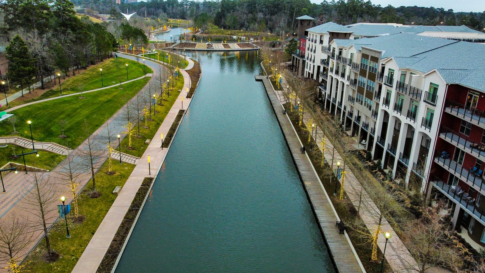 Civic Riverfront Landscaping